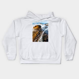 Impact on the rocks at Umina Kids Hoodie